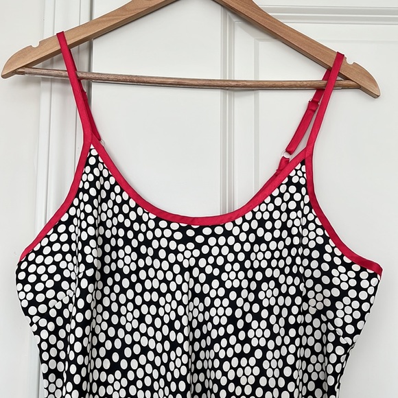 NWOT Cabernet Black, White Polka Dot Chemise Red Lining and Adjustable Straps M - Picture 2 of 5